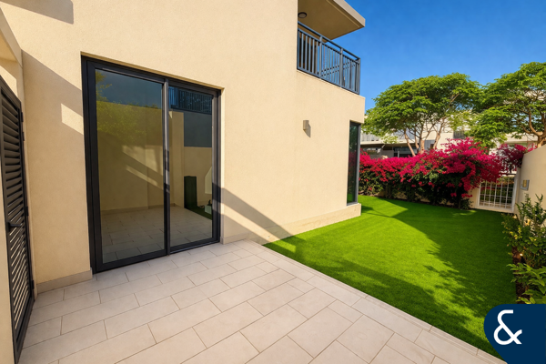 4 Bed | Greenbelt | Large Plot | Corner Unit